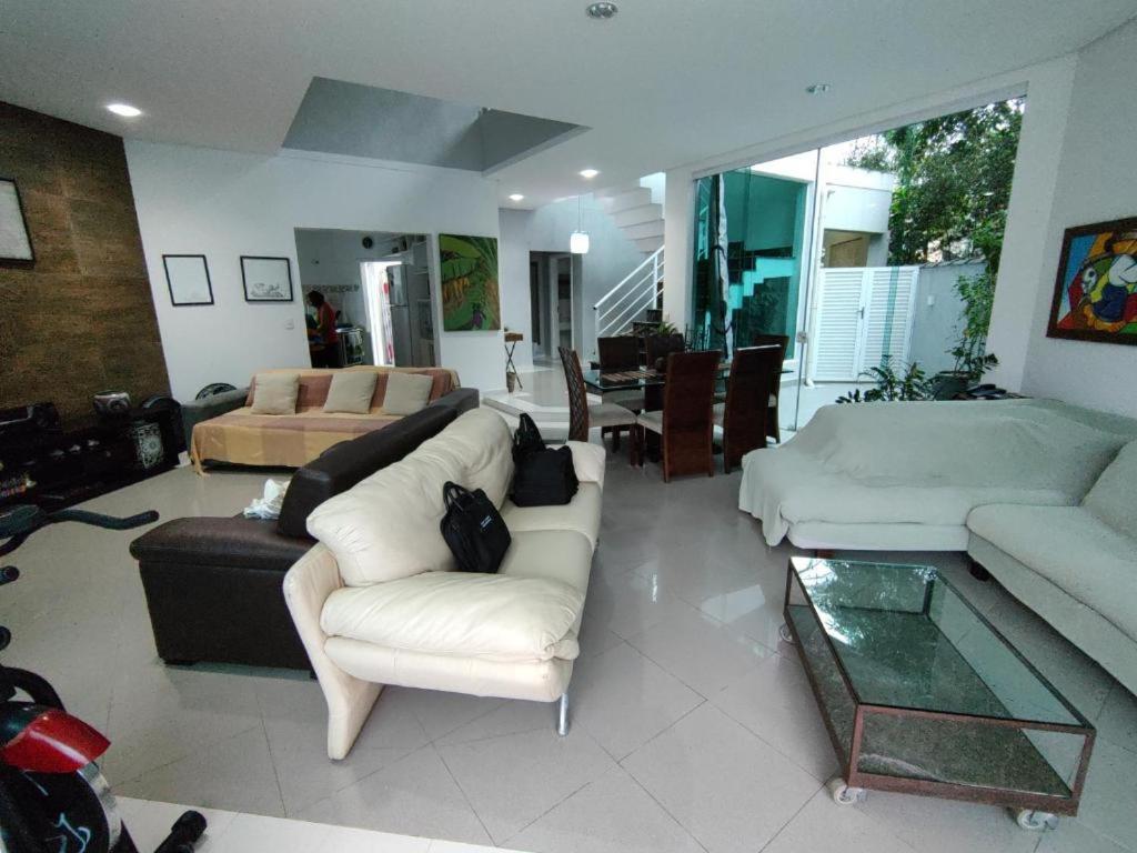Casa Linda E Espacosa Com Piscina No Guaruja Exterior photo