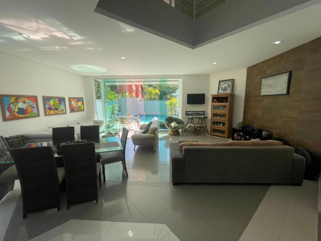 Casa Linda E Espacosa Com Piscina No Guaruja Exterior photo